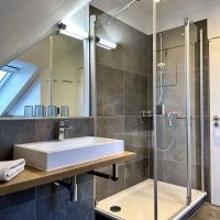 Dusch-Bad in der Wohnung W6 im Gästehaus Christian-Westphal-Straße 60