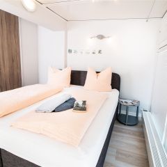 Schlafzimmer (M1)