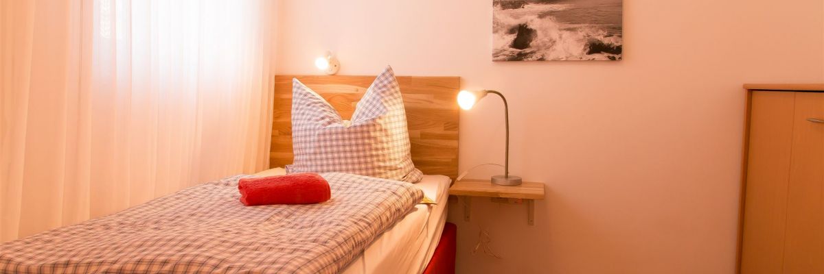 Schlafzimmer 2 (M5)