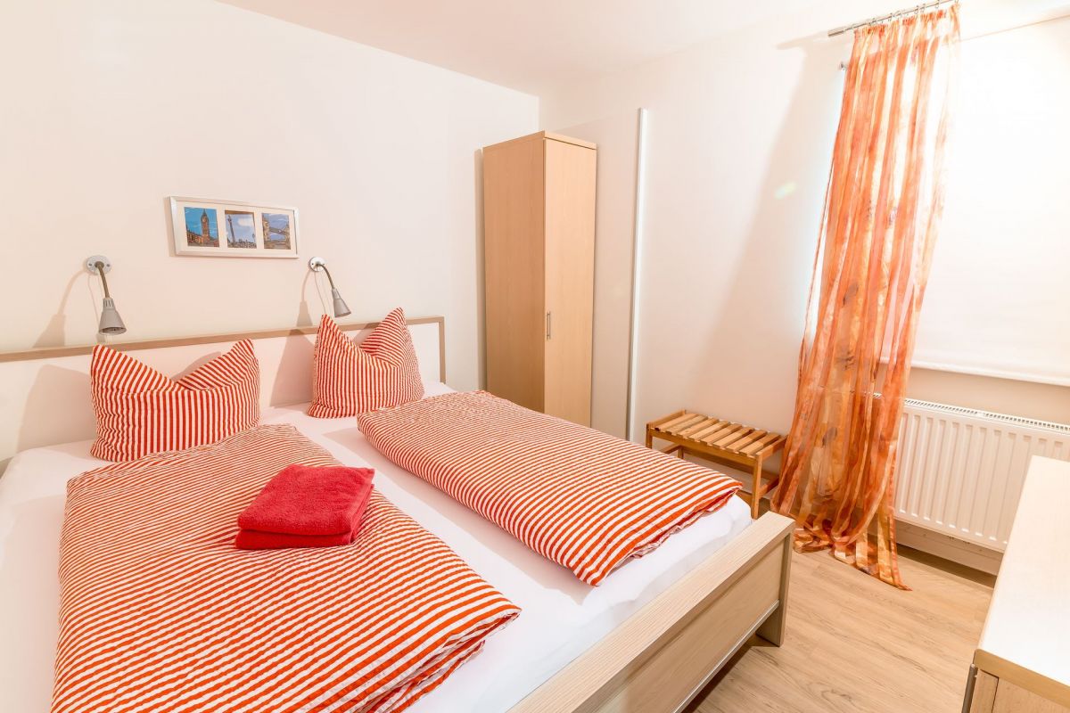 Schlafzimmer 2 (K3)