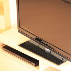 LED-TV und BluRay-Player (L1)