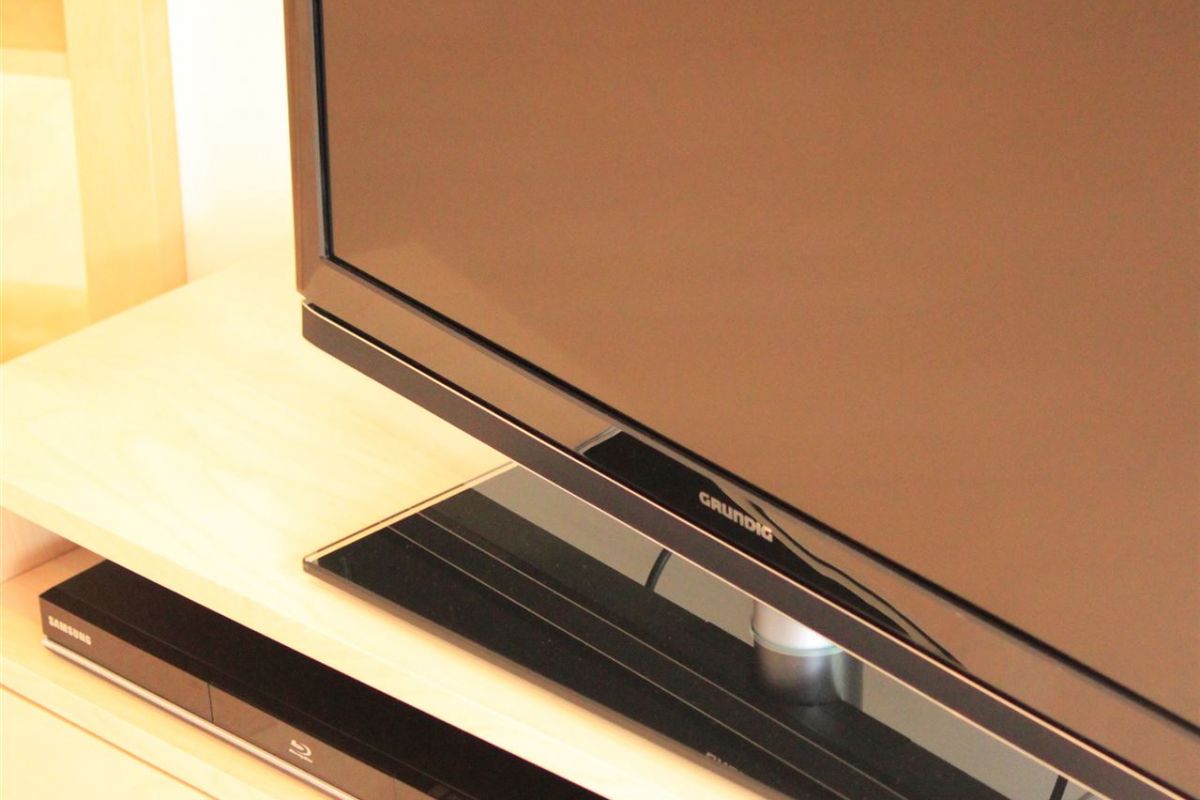 LED-TV und BluRay-Player (L1)