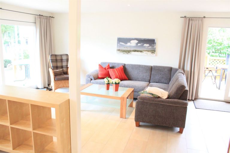 Wohnraum und 2 Terassen (L1)