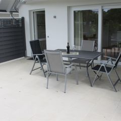 Terrasse mit Grill (L2)